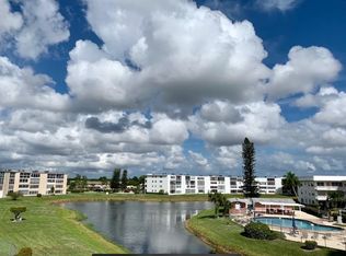 380 Wellington Cir #K-3800, West Palm Beach, FL 33417