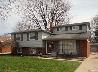 5074 Elmhurst Ave, Royal Oak, MI 48073