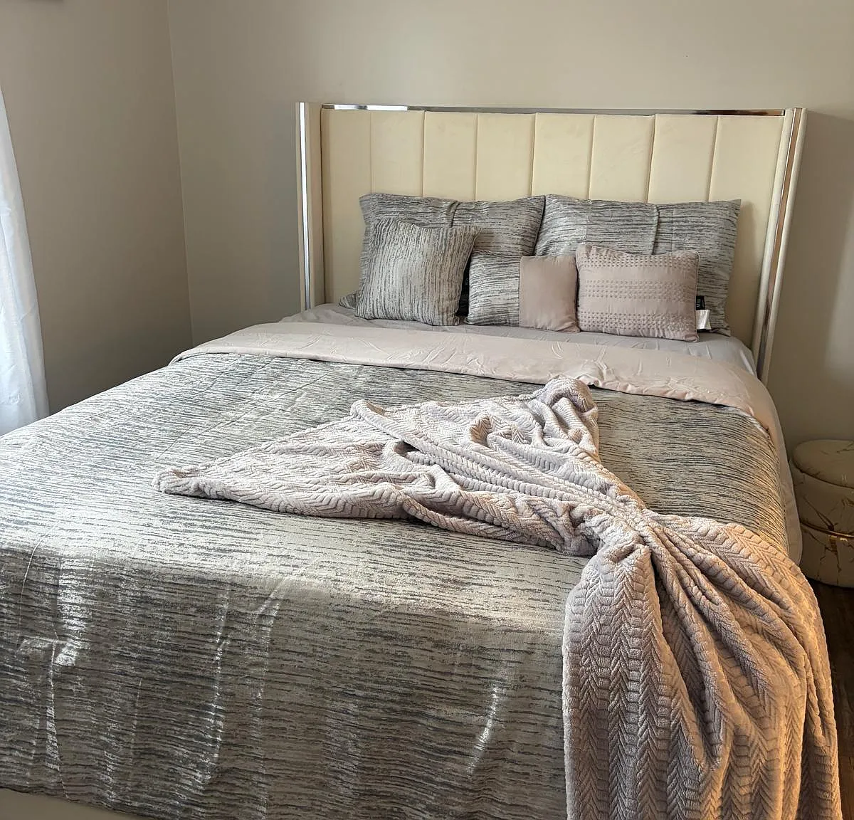 3 bed, 2.0 bath, 1570 sqft, $1,500 — Photo 3