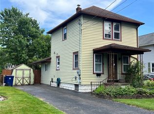 48 S New York St, Lockport, NY 14094