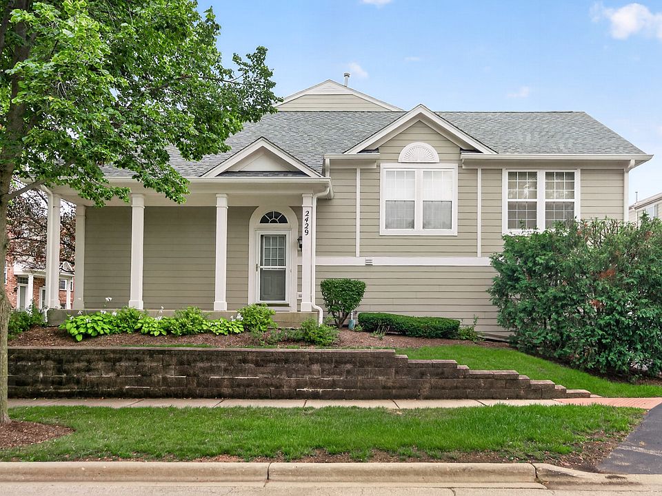 1st image of 2429 Emily Ln