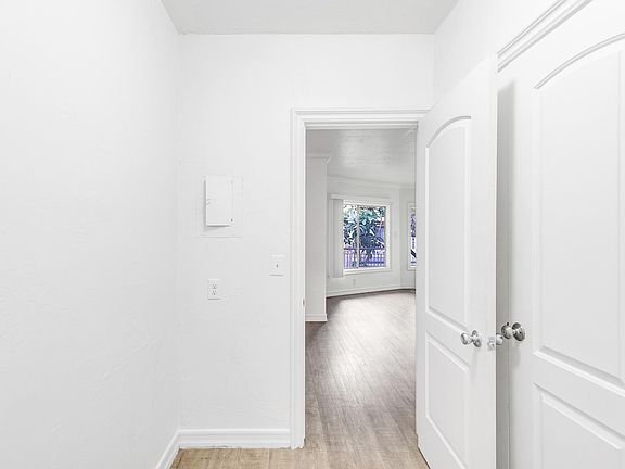 4th image of 11661 Erwin St APT 16