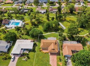 652 Pompano Dr, Naples, FL 34110
