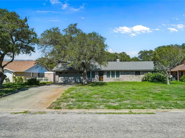 1110 W Tern Ln, Rockport, TX 78382