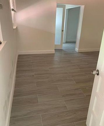 3rd image of 3520 SW 20th St
