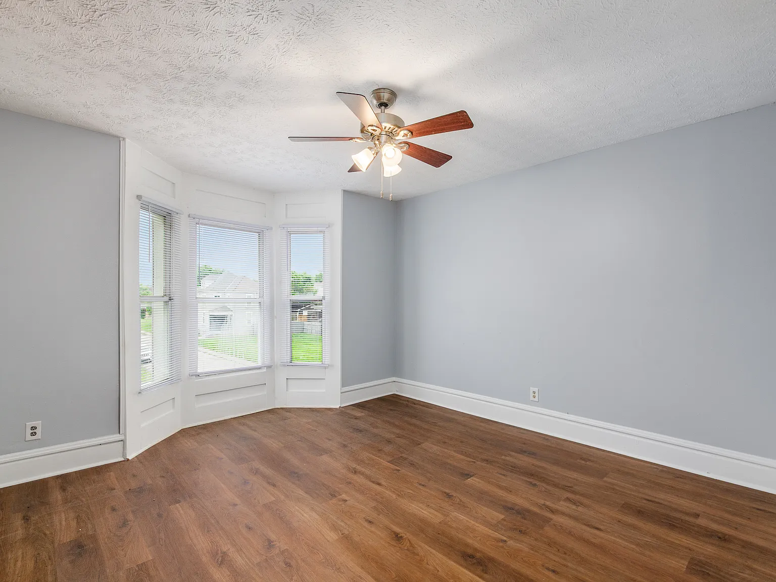 4 bed, 1840 sqft, $1,900 — Photo 4