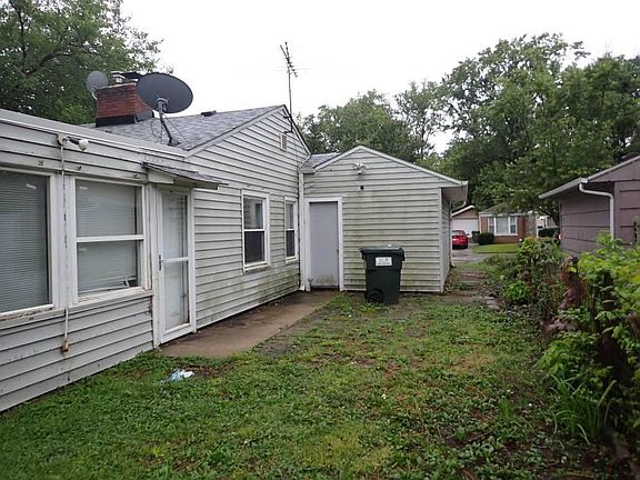 4th image of 244 Mantua St