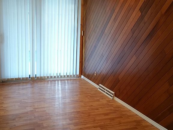 4th image of 2956 Stockton Ave