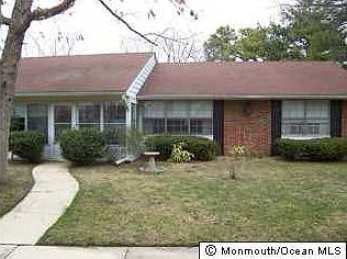 1st image of 427D Chatham Ct