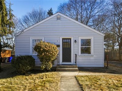 6 Field Ave, West Warwick, RI, 02893