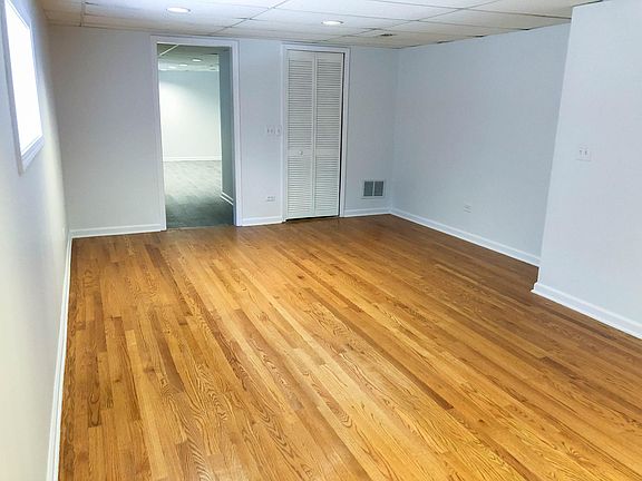 3rd image of 2934 N Nashville Ave