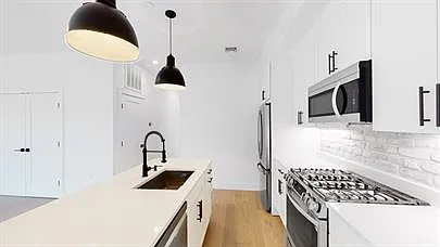 19 Buttonwood St #2 — Photo 4