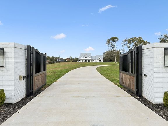 3rd image of 4041 Kelley Farris Rd