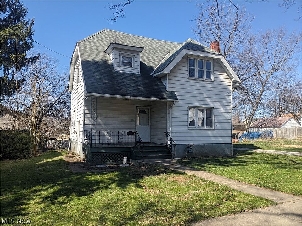 1st image of 328 Pioneer St