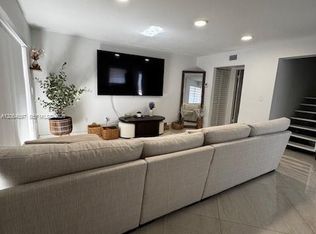 15375 SW 105th Ln APT 4, Miami, FL 33196