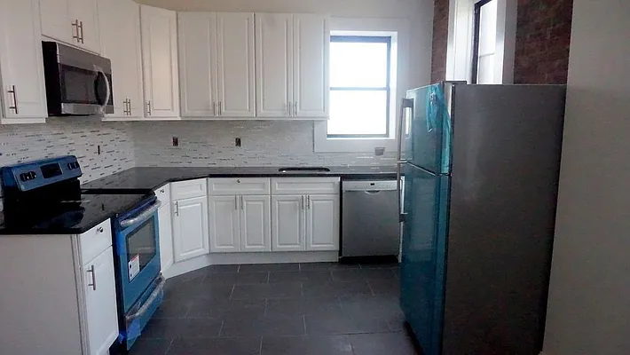 Rented by Imperial Property Advisers | media 26