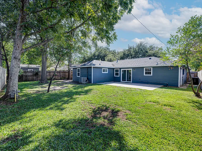 8510 Alcott Dr — Photo 16