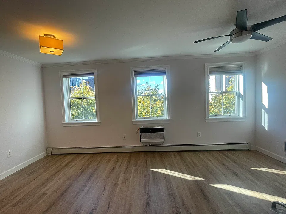 1443 5th Ave #3