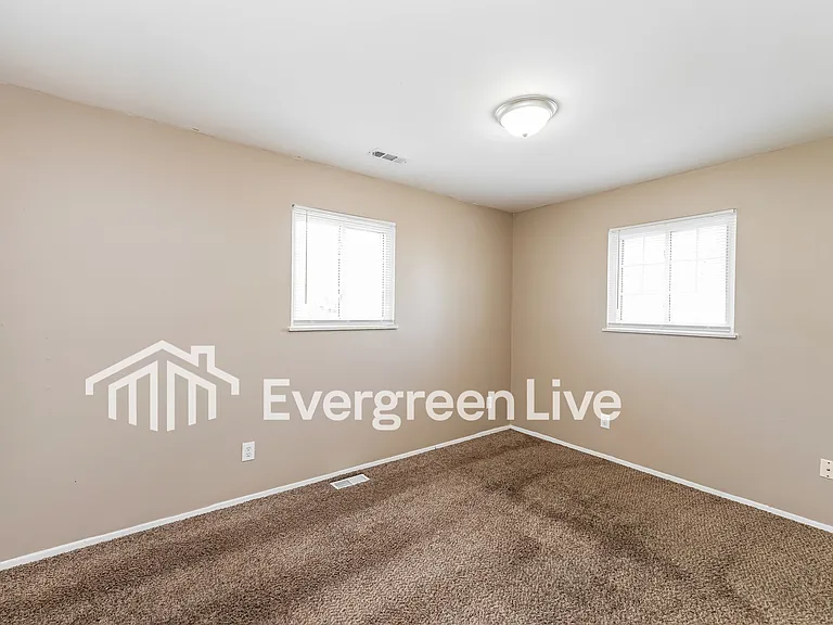 11559 Geneva Rd — Photo 9