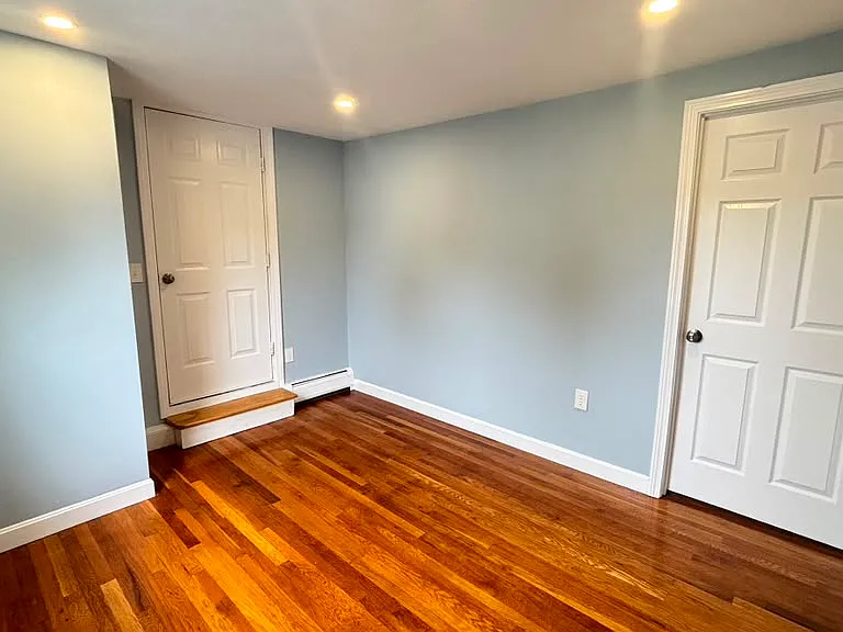 29 Newton Pl #B — Photo 8