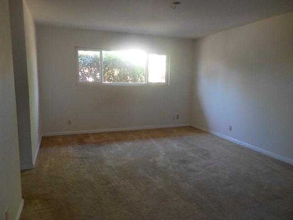4108 Christmas Tree Ln