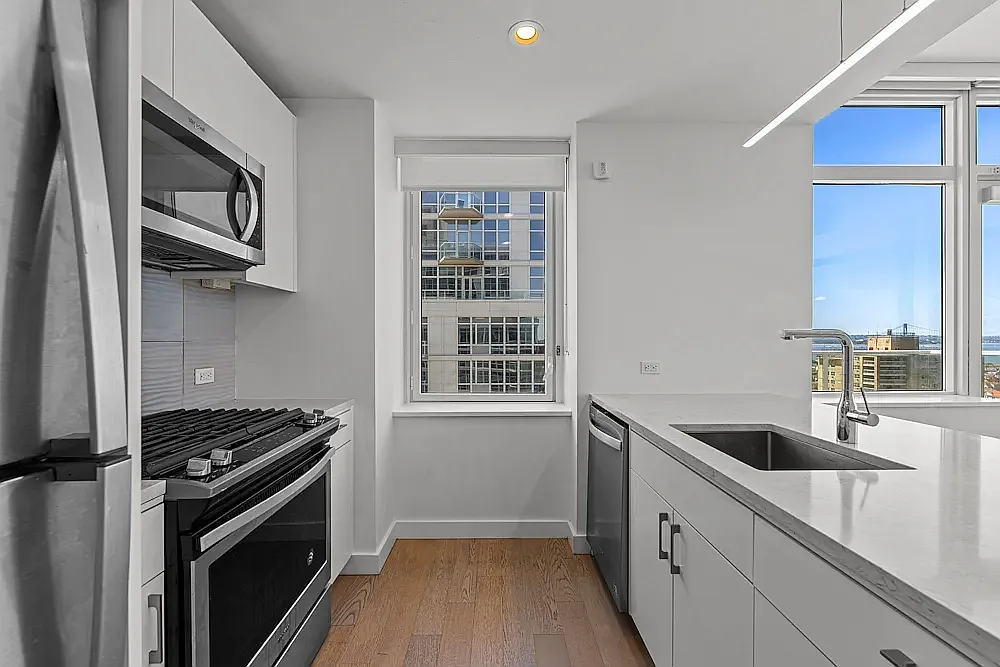1 Ocean Dr — Photo 4