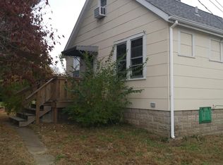 2064 Chambers Rd, Saint Louis, MO 63136