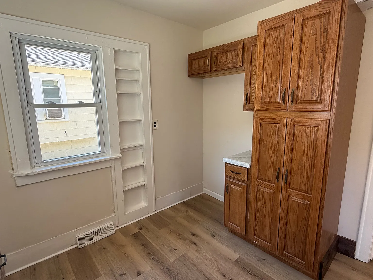 1128 Maginn Court - 1 — Photo 3