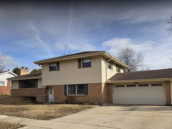 1309 Crest Ln, Rochelle, IL 61068