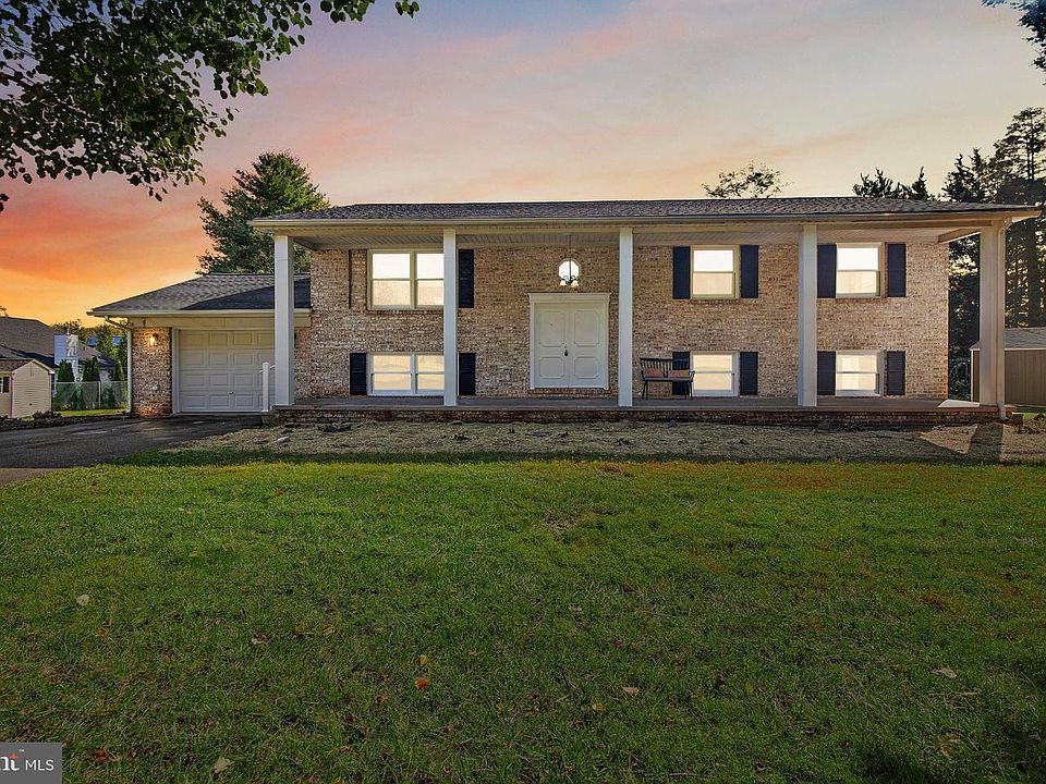 1st image of 602 Rowe Dr