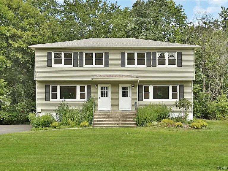 33 Margaret Keahon Dr — Photo 2