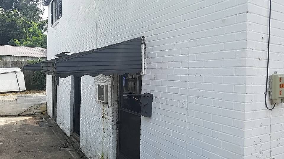 2nd image of 843 1/2 Heard Ave #A