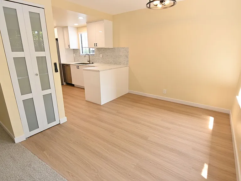 347 W Rincon Ave #E — Photo 6