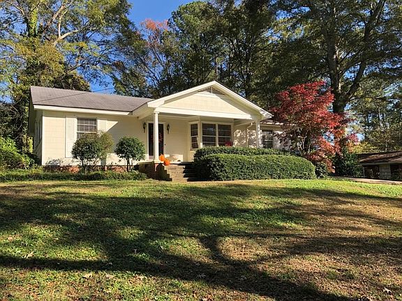 3rd image of 319 Lakewood Dr