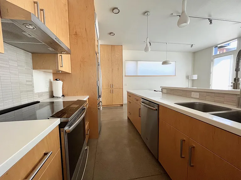 2743 Friendly Aly — Photo 11
