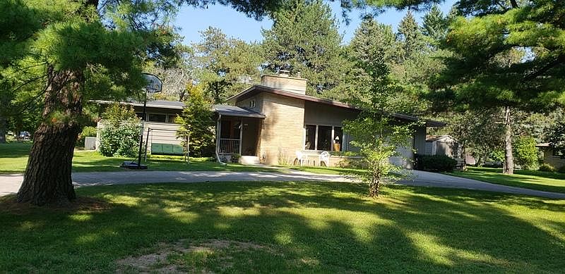 1st image of 922 Panther Ave