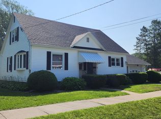 11 S Burton Ave, Gloversville, NY 12078