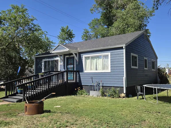 408 S 3rd St, Thermopolis, WY 82443