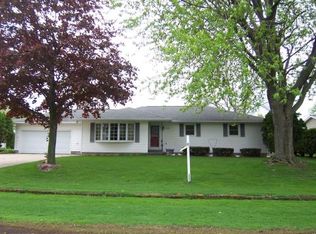 425 Courtland Ave, Oshkosh, WI 54901