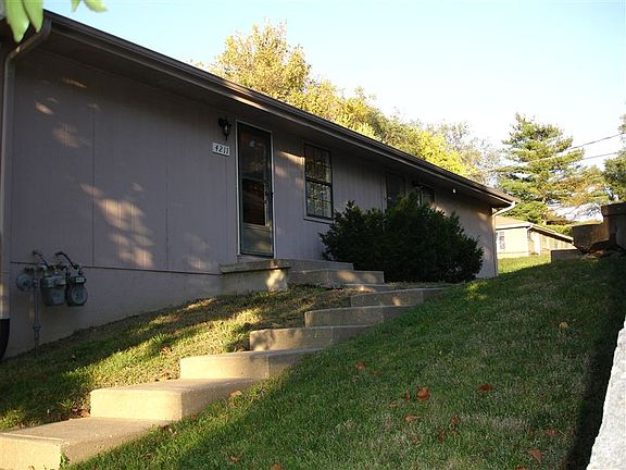 4209-11 Duplex Front Doors