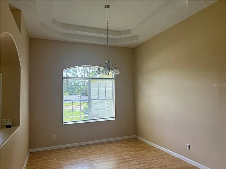 18 Poinbury Dr — Photo 5