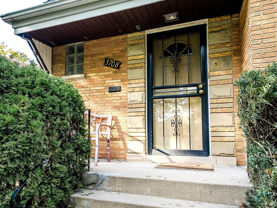 2nd image of 3708 W 81st Pl
