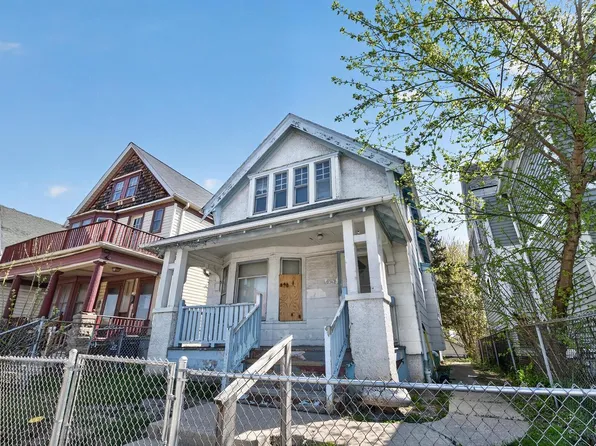 2362 North Holton STREET, Milwaukee, WI 53212