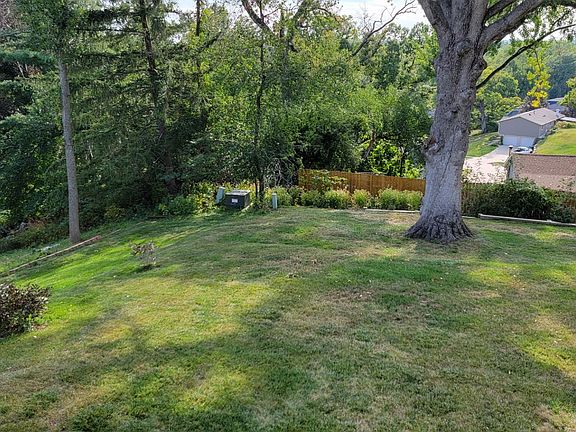 4th image of 225 Crandall Dr NE