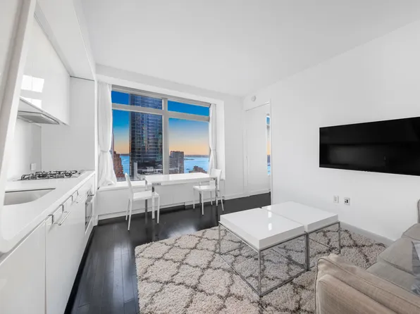 123 Washington Street image 1 of 9