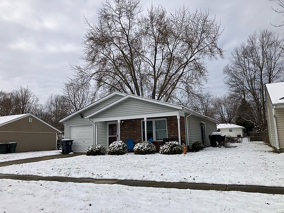 2nd image of 752 Holiday Dr