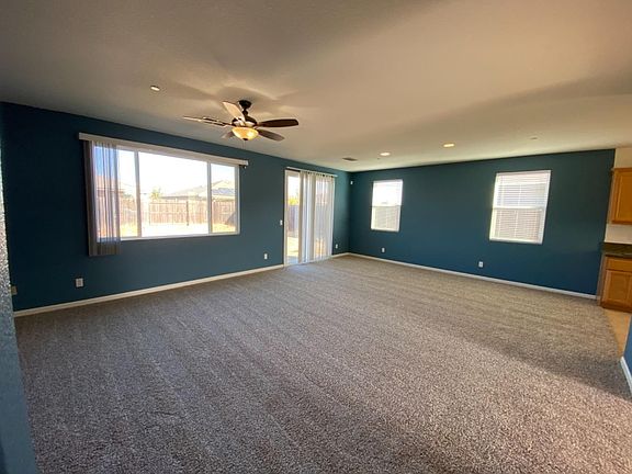 4th image of 2451 Kilbirnie Way