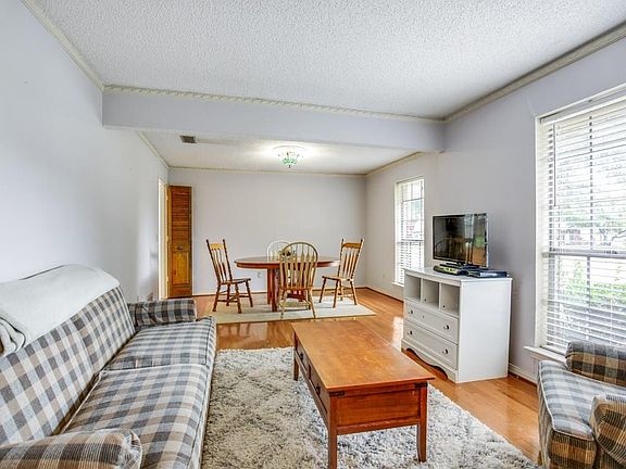 5th image of 3601 Whiffletree Dr