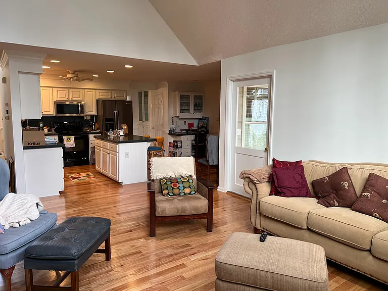 8516 Wheeling Dr — Photo 7