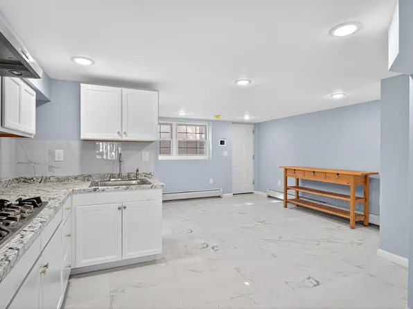 43 Sycamore Road image 4 of 15